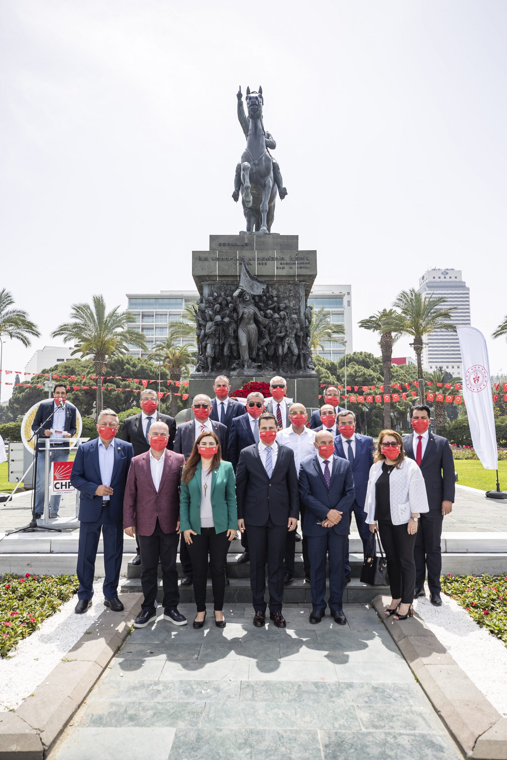 Başkan Soyer CHP’nin 19 Mayıs kutlamasına katıldı