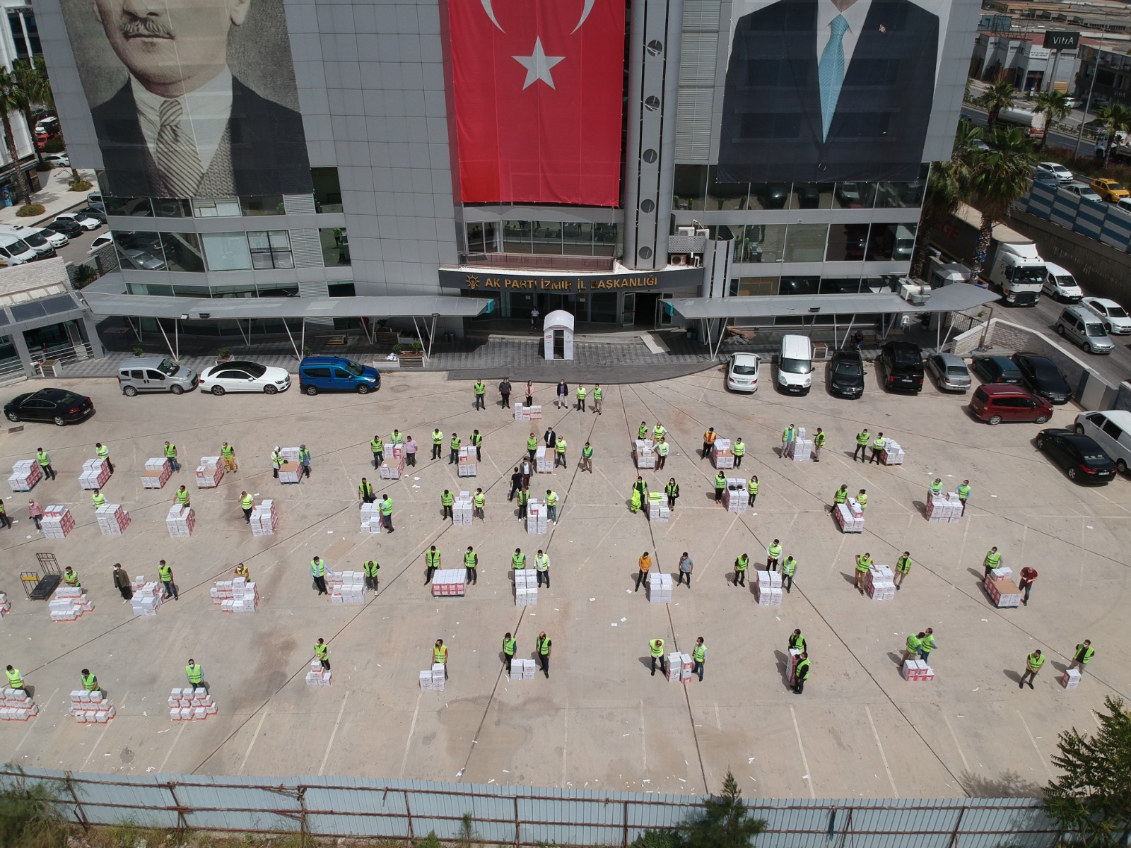 AK Gençlik İzmir’den büyük vefa hareketi