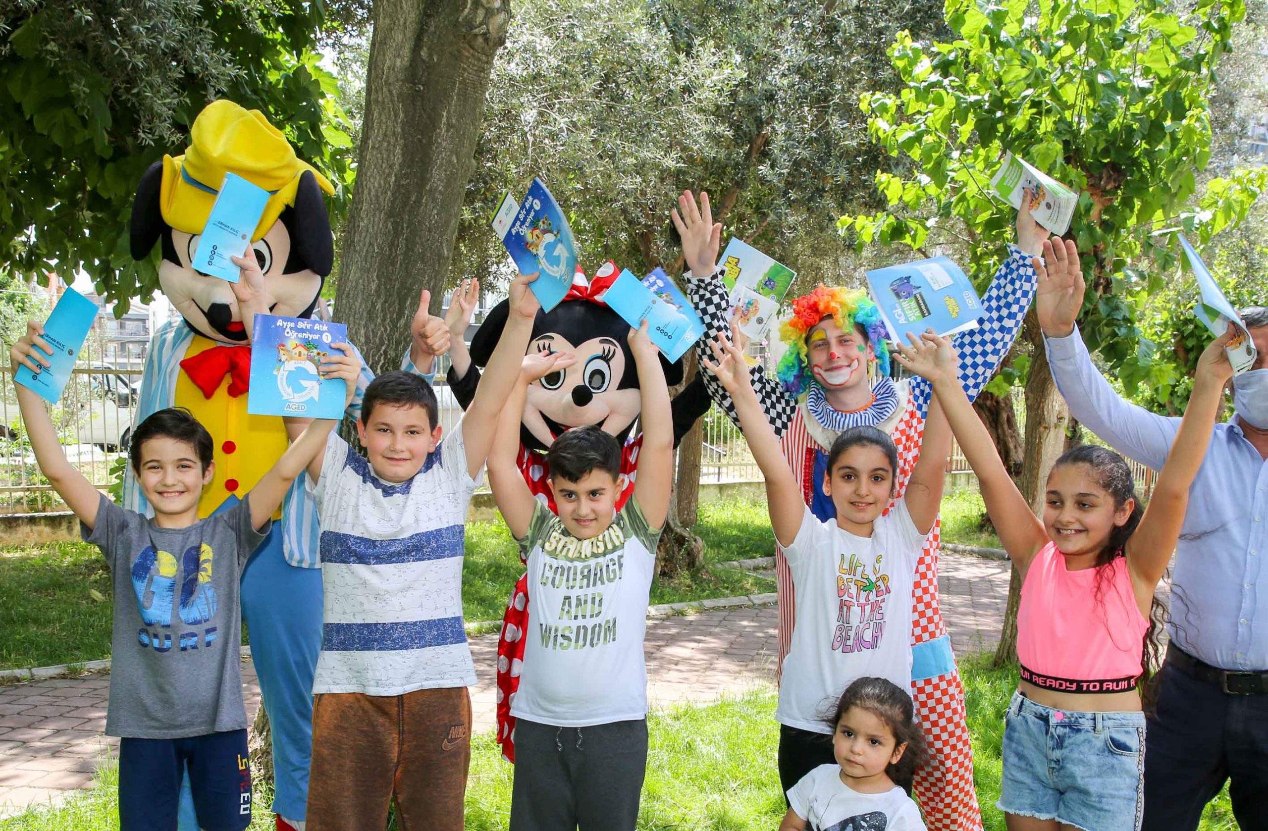 Buca Belediyesi’nden kapı kapı sıfır atık çağrısı