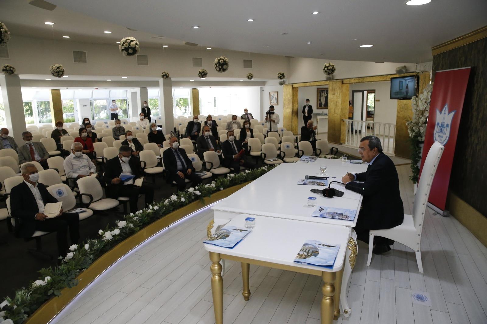 Başkan Batur müdürlerine yeni dönem startını verdi