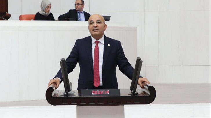 CHP’li Polat’tan Karabağlar çıkışı: Umut tacirliğidir!