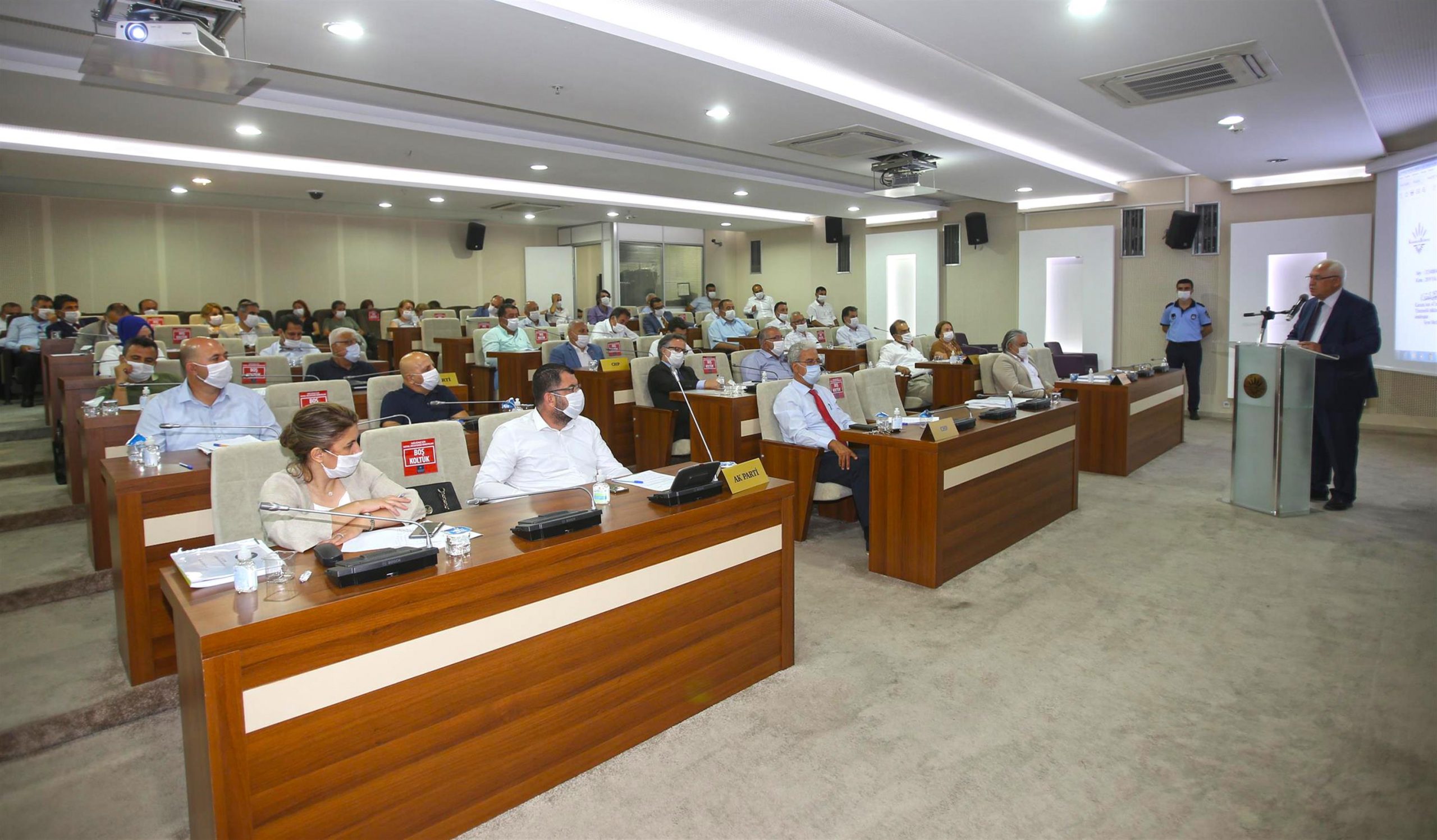 Karabağlar Belediyesi’nin faaliyet raporu kabul edildi