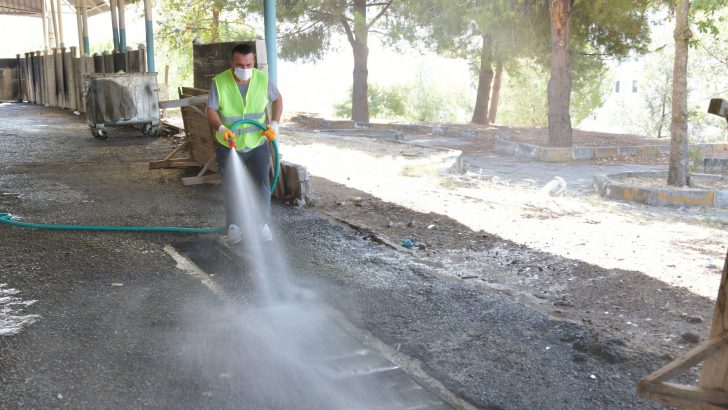 Çiğli Pazar Yerlerinde Detaylı Temizlik ve Dezenfekte