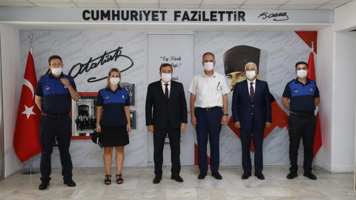Başkan Batur’dan zabıtaya pandemi teşekkürü