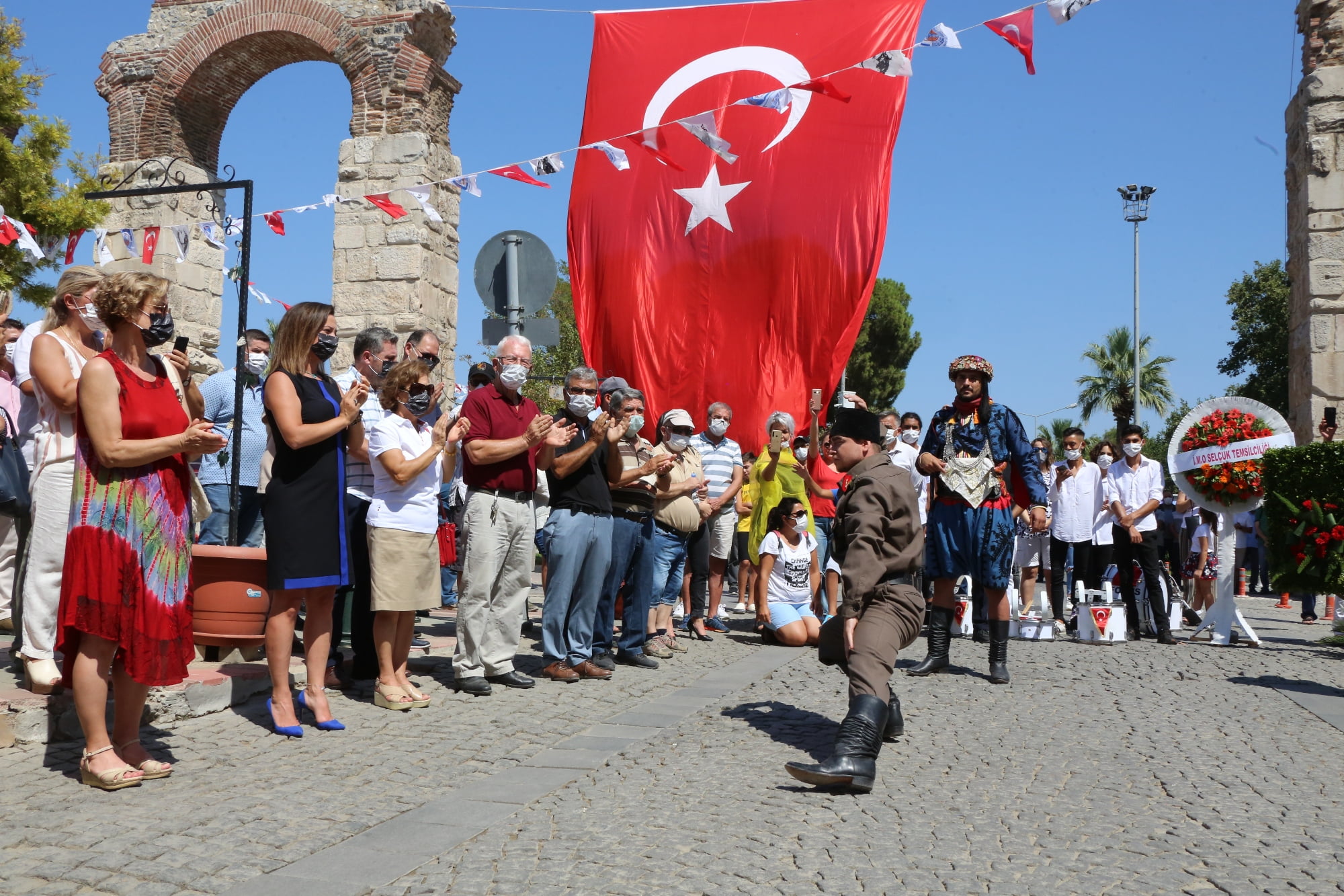 "BAĞIMSIZLIK RUHU KURTULUŞ YOLU ANITI’NDA YAŞIYOR