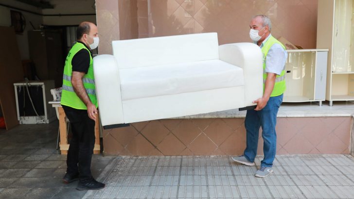 Bayraklı’da 185 ailenin ev eşyası yenilendi