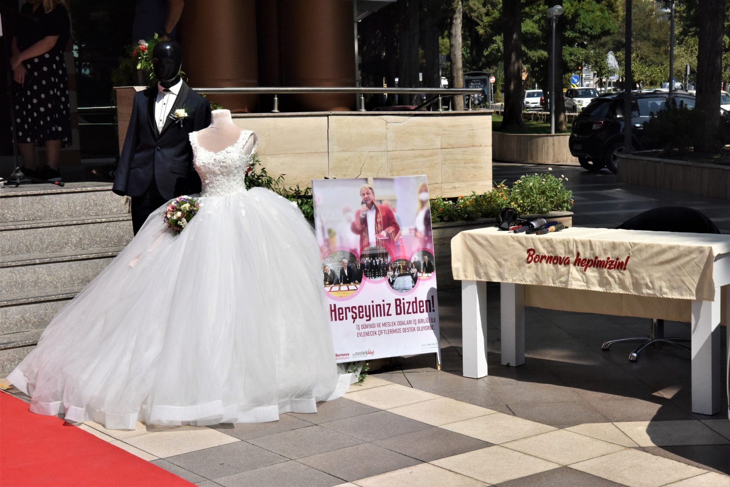 Bornova Belediyesi’nden   evlenmek isteyen gençlere destek