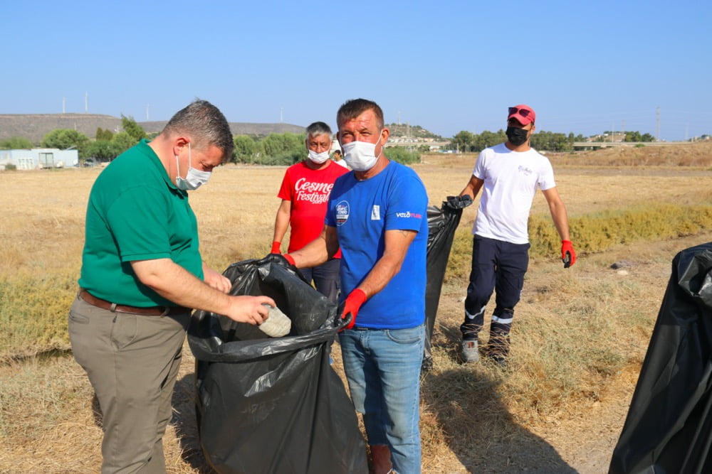 Başkan Oran çöp topladı   “Kentimizi temiz tutalım” mesajı verdi 