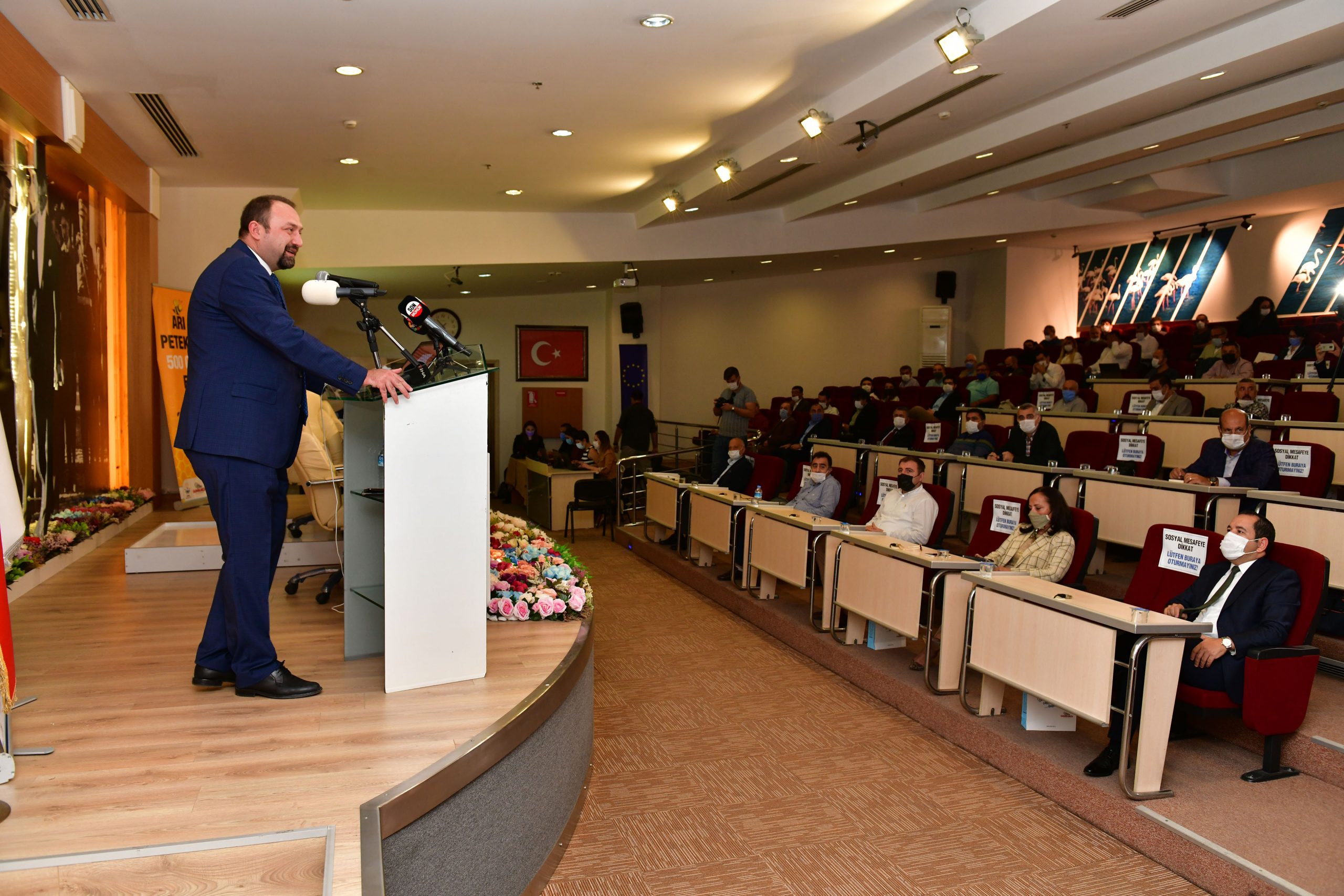 Başkan Gümrükçü'den Gazetecilere 500 Gün Brifingi