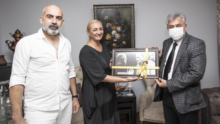 Hayvan Dostu Gündüz Çiftine Başkandan ‘İnce’ Ziyaret