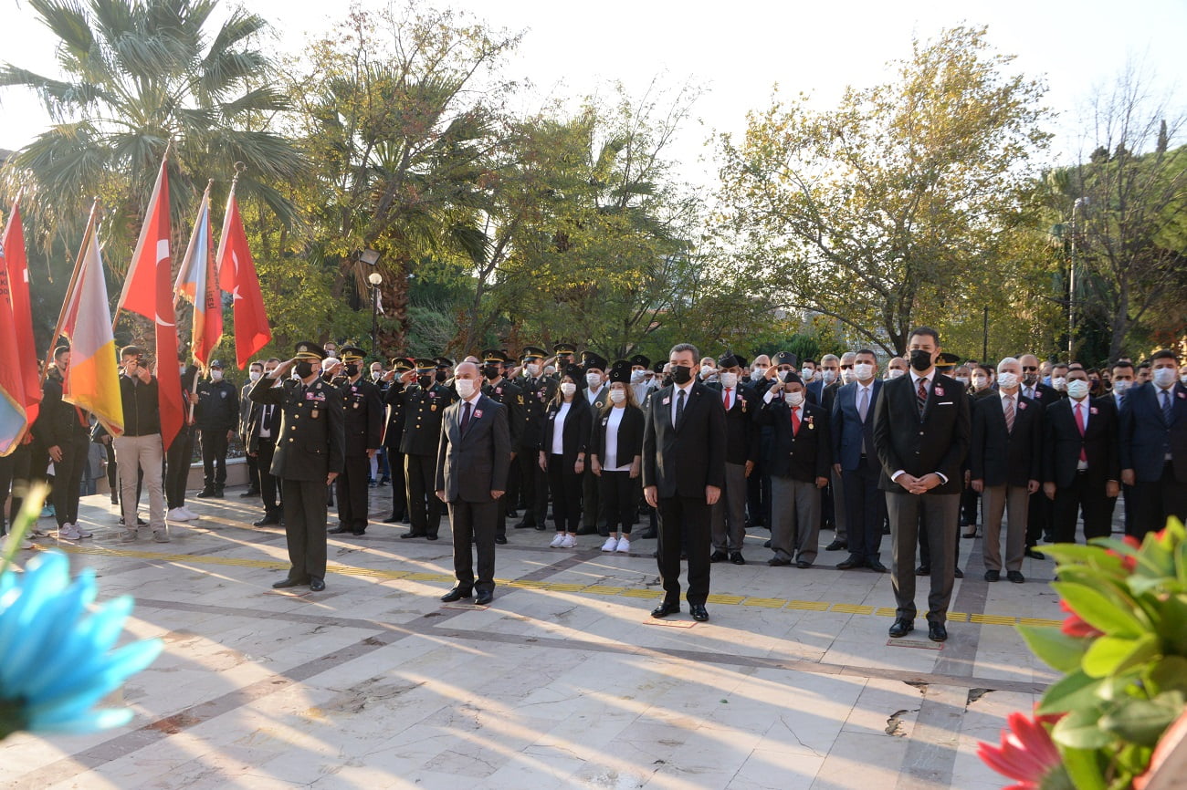  Atatürk’ü rahmet ve minnetle anıyoruz