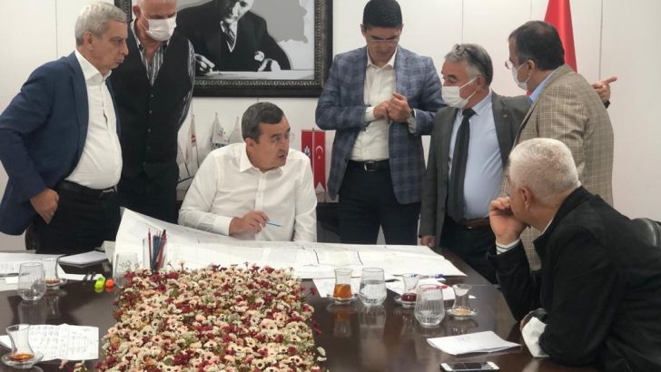 Kızlar Kendi Kedilerini Boşaltıyorlar Kızlar Kendi Kedilerini Boşaltıyorlar