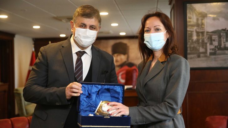 Yunan Başkonsolos’tan Tugay’a dostluk ziyareti