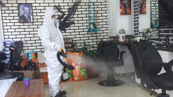 Konak’tan berberlere hijyen desteği