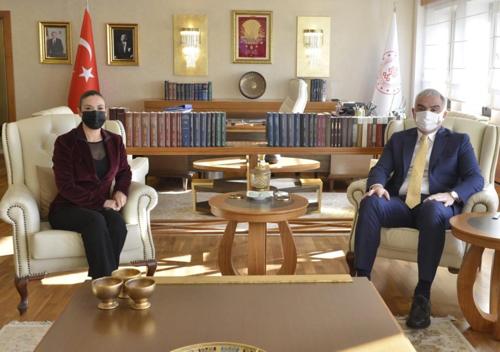 Meral Akşener Efes Selçuk Belediye Başkanı Filiz Ceritoğlu Sengel, bir dizi görüşmede bulunmak üzere Ankara’ya kapsamlı bir ziyarette bulundu.
