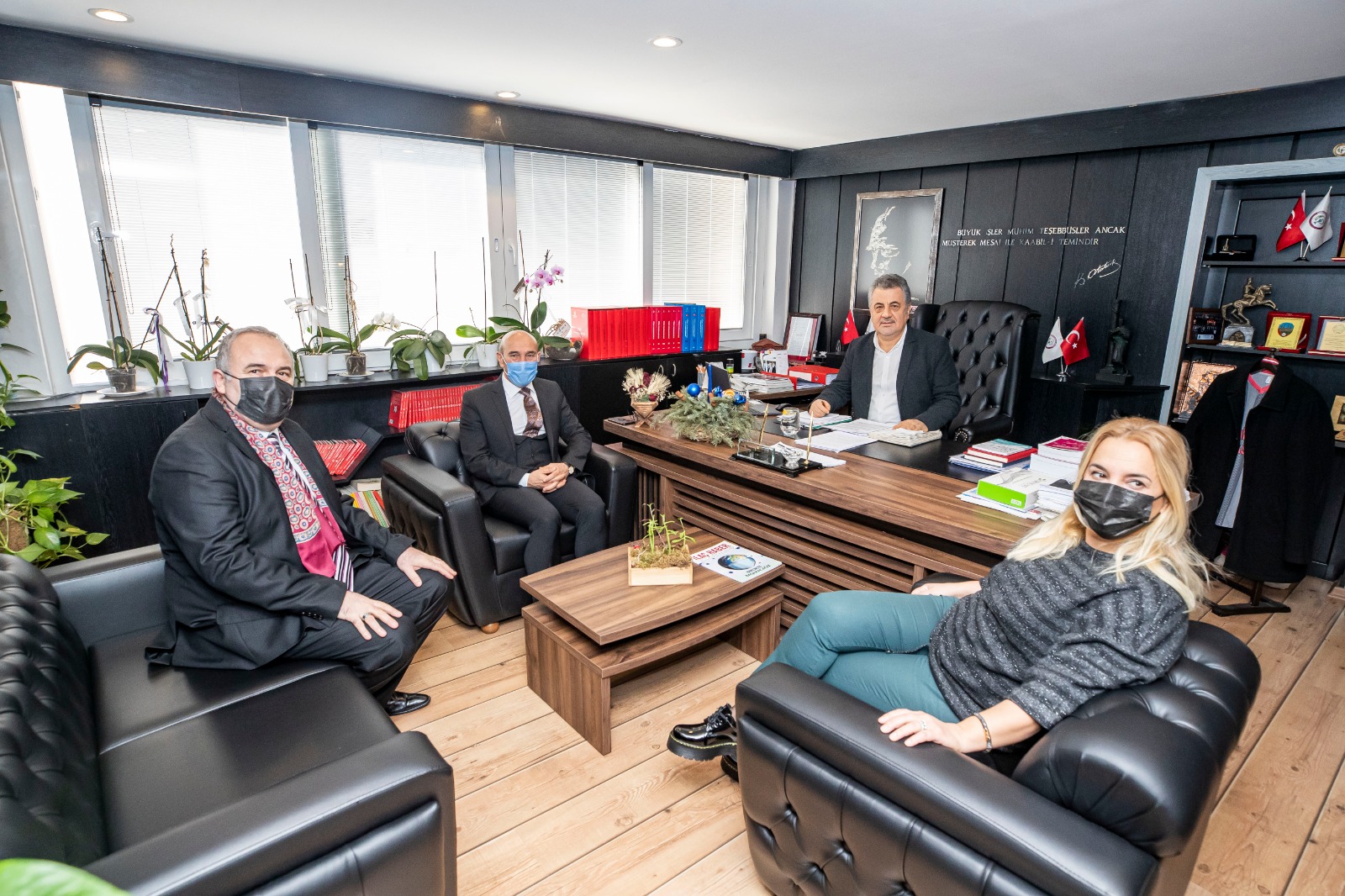 Başkan Soyer’den, İzmir Eczacı Odası’na teşekkür ziyareti