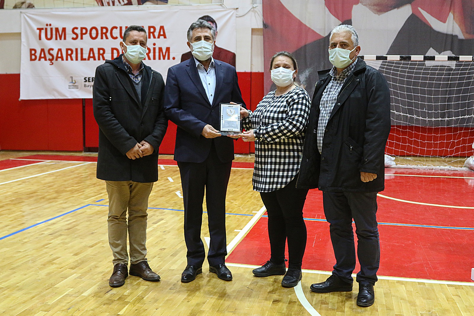 Başkan Serdar Sandal ve Malik Tahirler'in ailesi