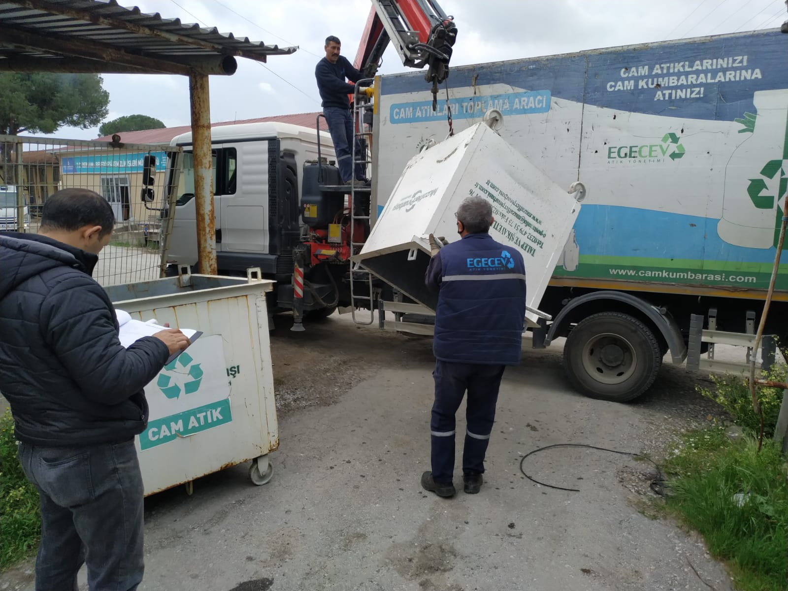 Bergama’da 5 ayda 22 ton cam atık toplandı