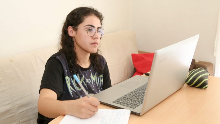 Dijital Dershane Bucalı gençleri sınava hazırladı