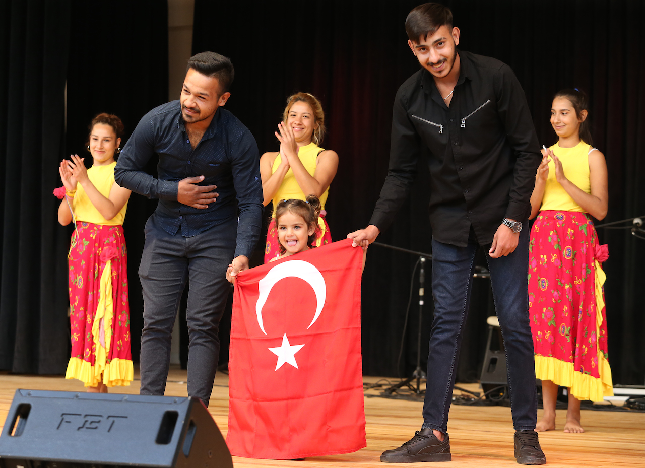 Türkiye’nin ilk ‘Roman Gençlik Çalıştayı’ Karşıyaka’da!