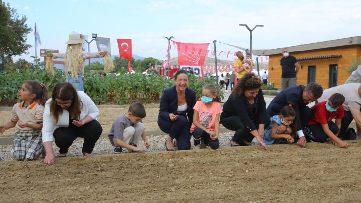TÜRKİYE TARIMI EFES SELÇUK’TA KONUŞULDU