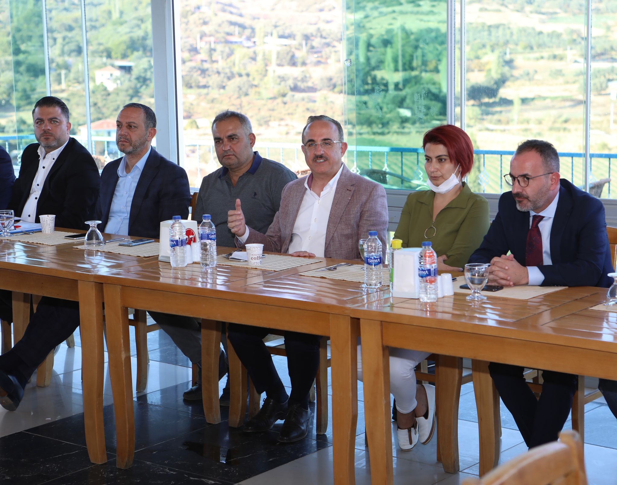 AK Parti İzmir İl Yönetimi Kiraz’da toplandı