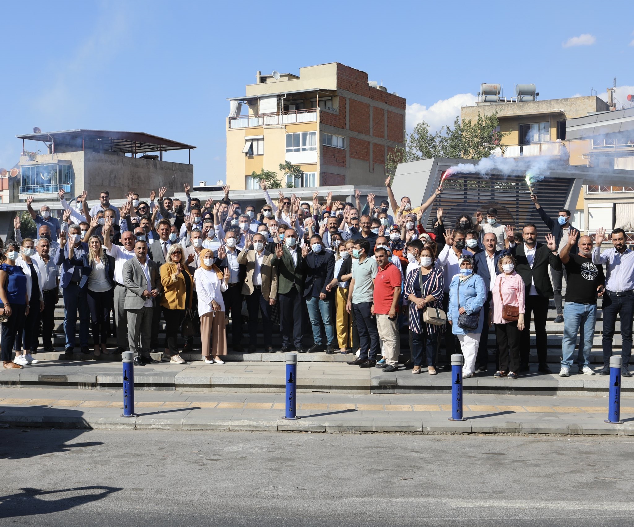 AK Parti İzmir’den; 200 kişiyle Karabağlar çıkarması