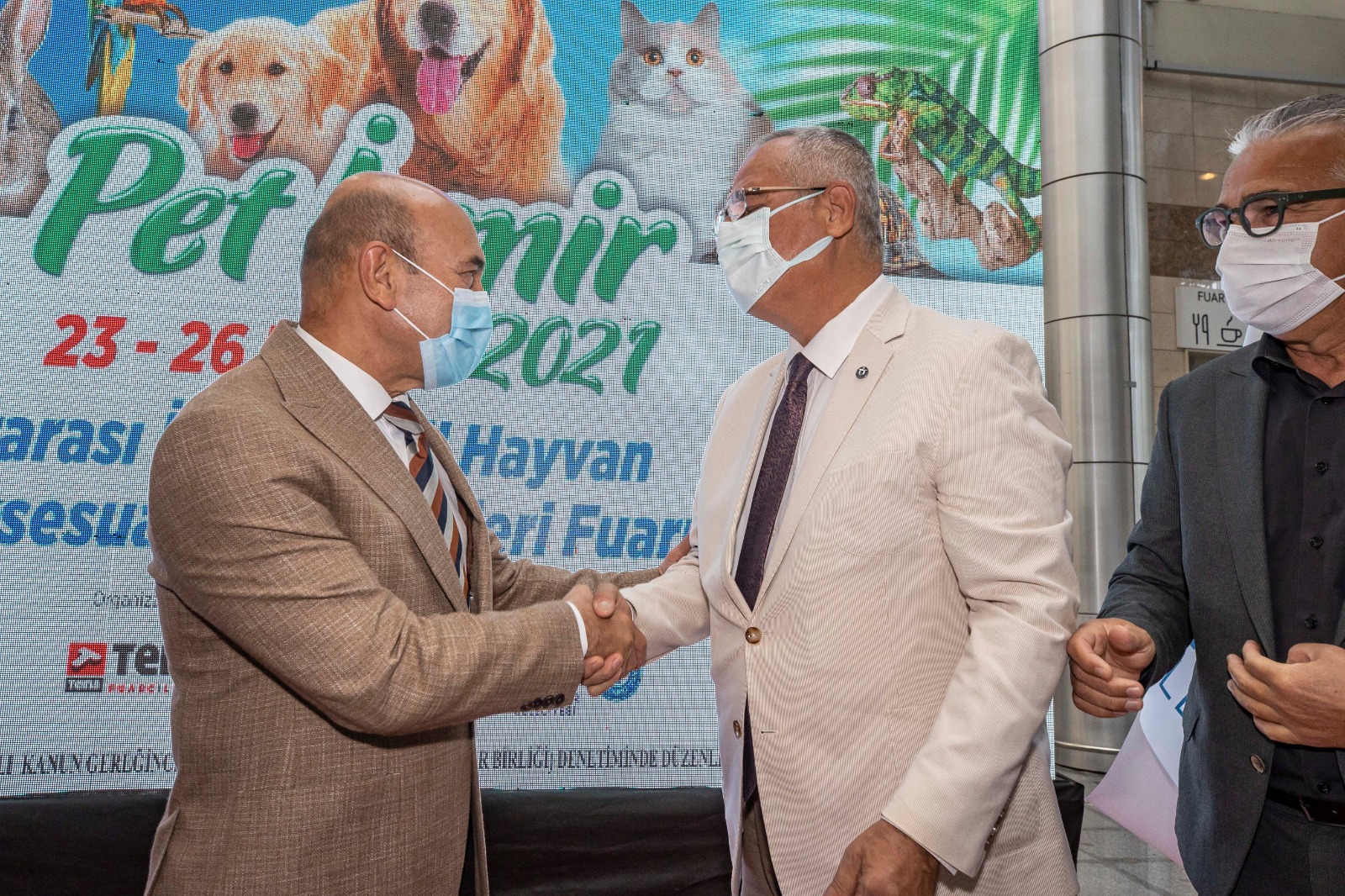 Başkan Soyer, Pet İzmir 2021’in açılışında konuştu: “Can dostlarımıza merhamet değil adalet borçluyuz”