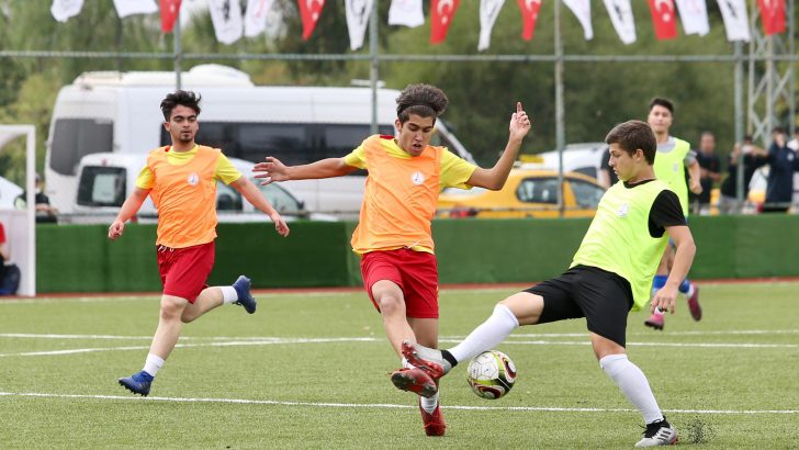 Karşıyaka Belediyesi’nden amatör spor kulüplerine destek
