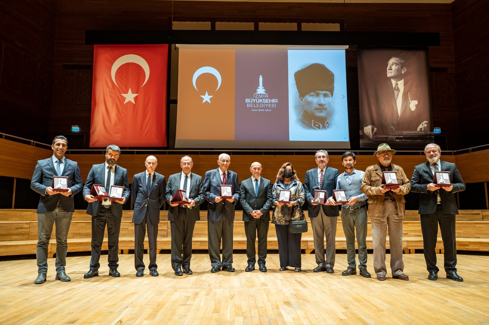 “İzmir’in belediye başkanlığını yapmaktan onur duyuyorum”