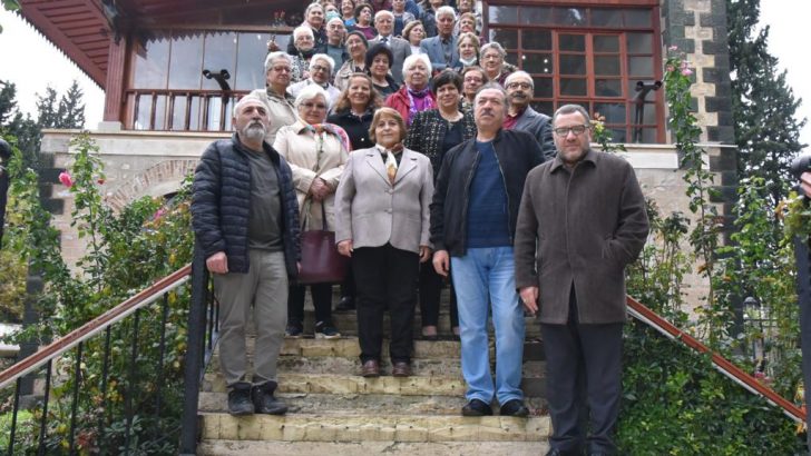 Başkan Tekin emekli öğretmenlerle kahvaltıda buluştu