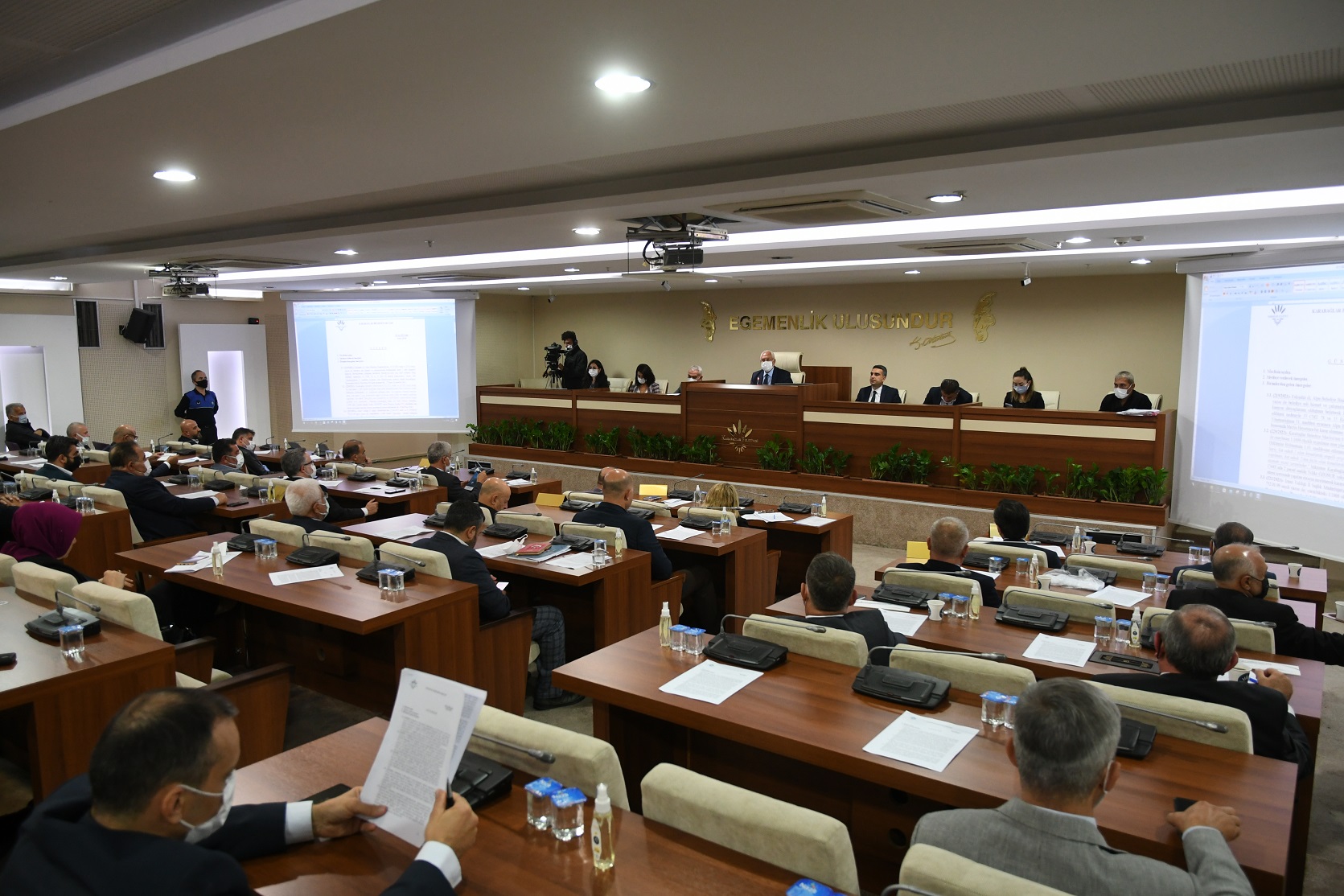 Belediye Meclisi kasım ayı ilk toplantısı yapıldı: 'Tesisler Karabağlar'a hayırlı olsun'
