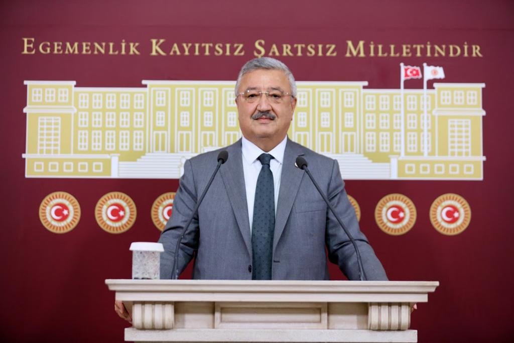 AK Parti İzmir Milletvekili Nasır’dan Büyükşehir Belediyesi’ne tepki  “Siyasi bağnazlık”