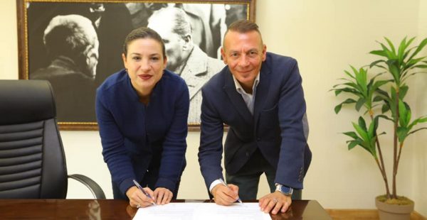 Efes selçuk belediyesi ile akut arasında protokol