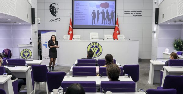 Buca’da öz geçmiş hazırlama ve mülakat teknikleri anlatıldı