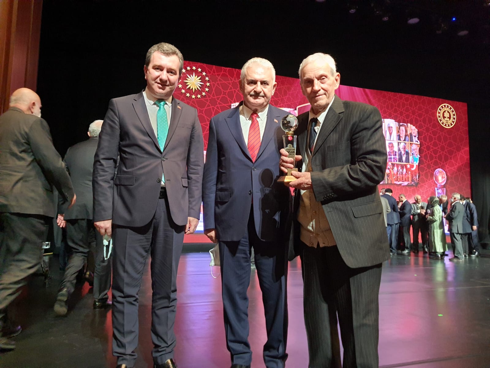 Son Karatabak Bergamalı İsmail Araç’a Cumhurbaşkanı Erdoğan’dan ödül