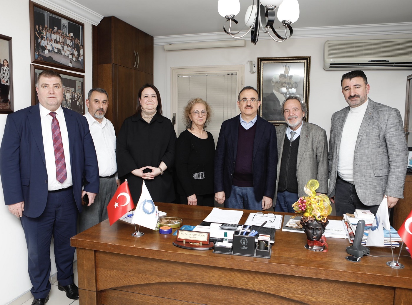 AK Parti İzmir İl Başkanı Kerem Ali Sürekli;  “Esnafımızın genel ve yerel taleplerinin takipçisiyiz!”