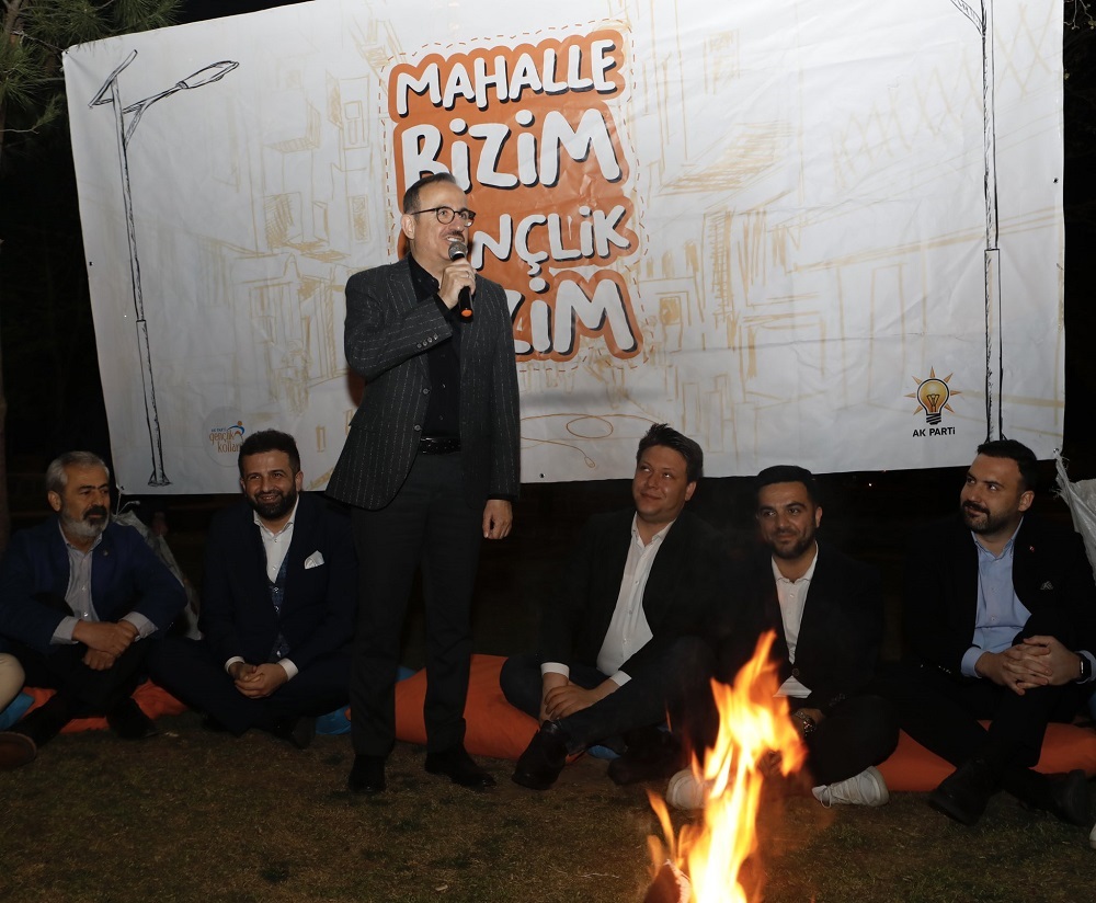 AK Parti İzmir İl Başkanı Kerem Ali Sürekli;  “Gençlerimizin ufku takdire şayan!”