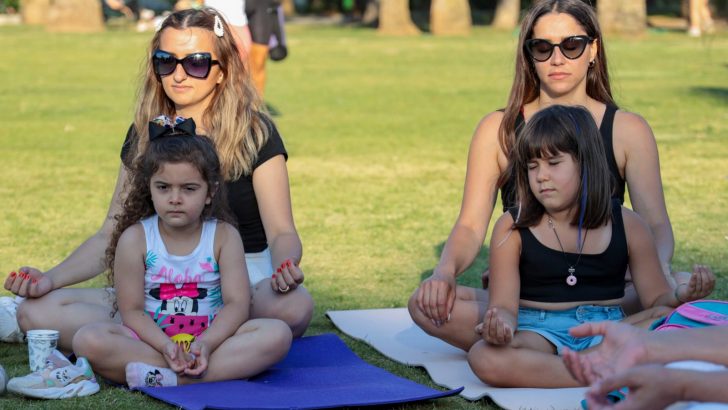 KARŞIYAKA’DA “DÜNYA YOGA GÜNÜ” BULUŞMASI