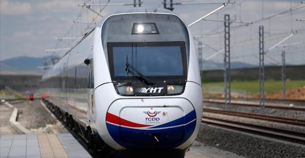 Ankara – İzmir Yüksek Hızlı Tren projesi başlayalı 10 yıl oldu, 10 yılda ancak yüzde 50’si bitti, ne zaman tamamlanacağı belli değil