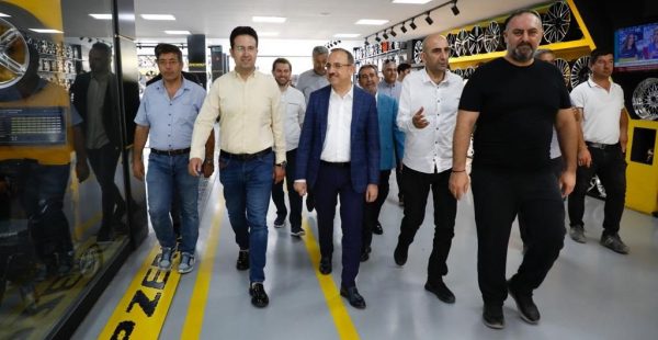 AK Parti İzmir İl Başkanı Kerem Ali Sürekli;  “Tepkiler, İzmir’i yönetenleredir!”