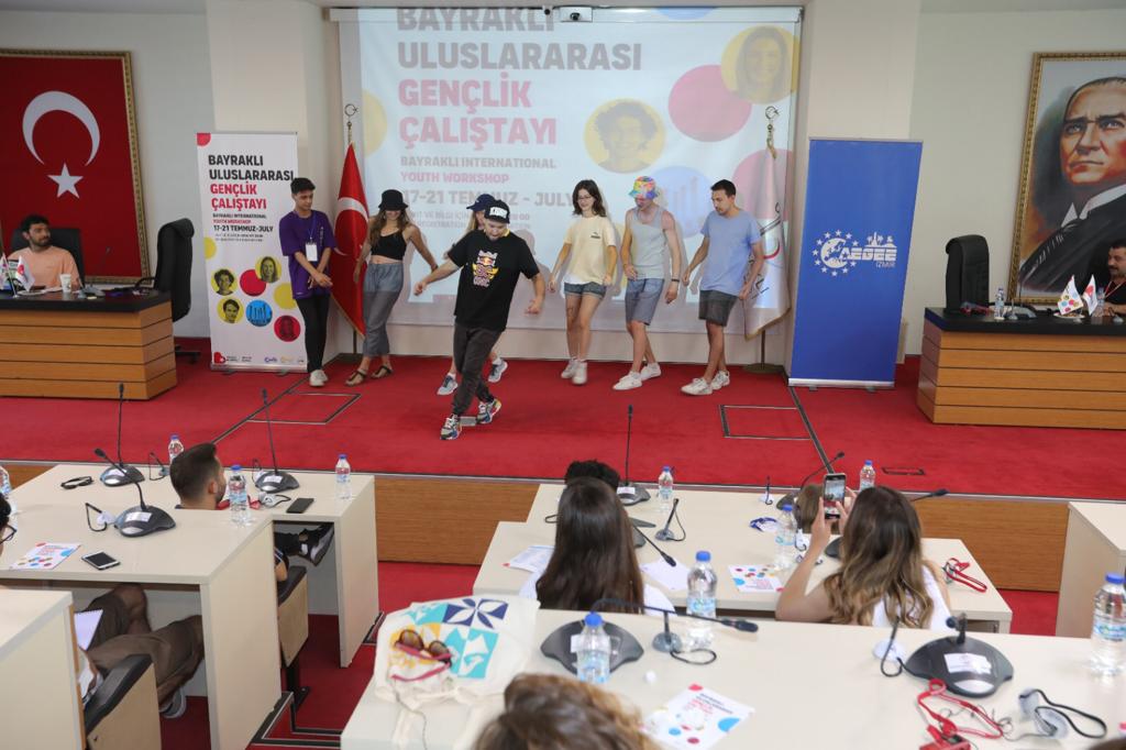 Bayraklı’da ‘Uluslararası Gençlik Festivali’ başladı