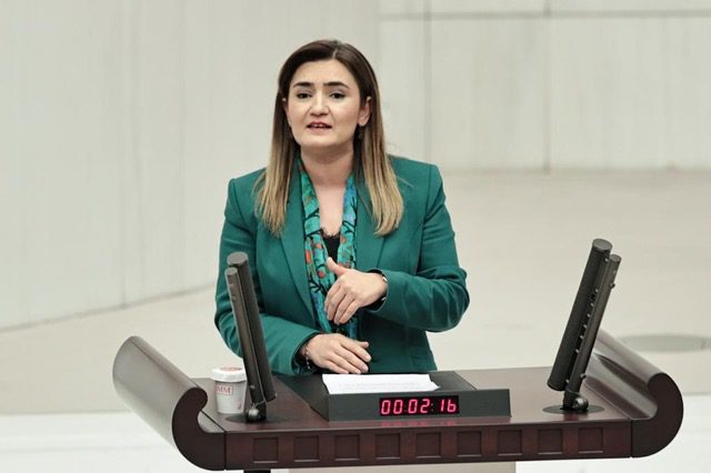 CHP İzmir Milletvekili Av. Sevda Erdan Kılıç:“Meclis açılır açılmaz ilk işi sözleşmeli ve taşeron personelin kadroya alınması olmalı”
