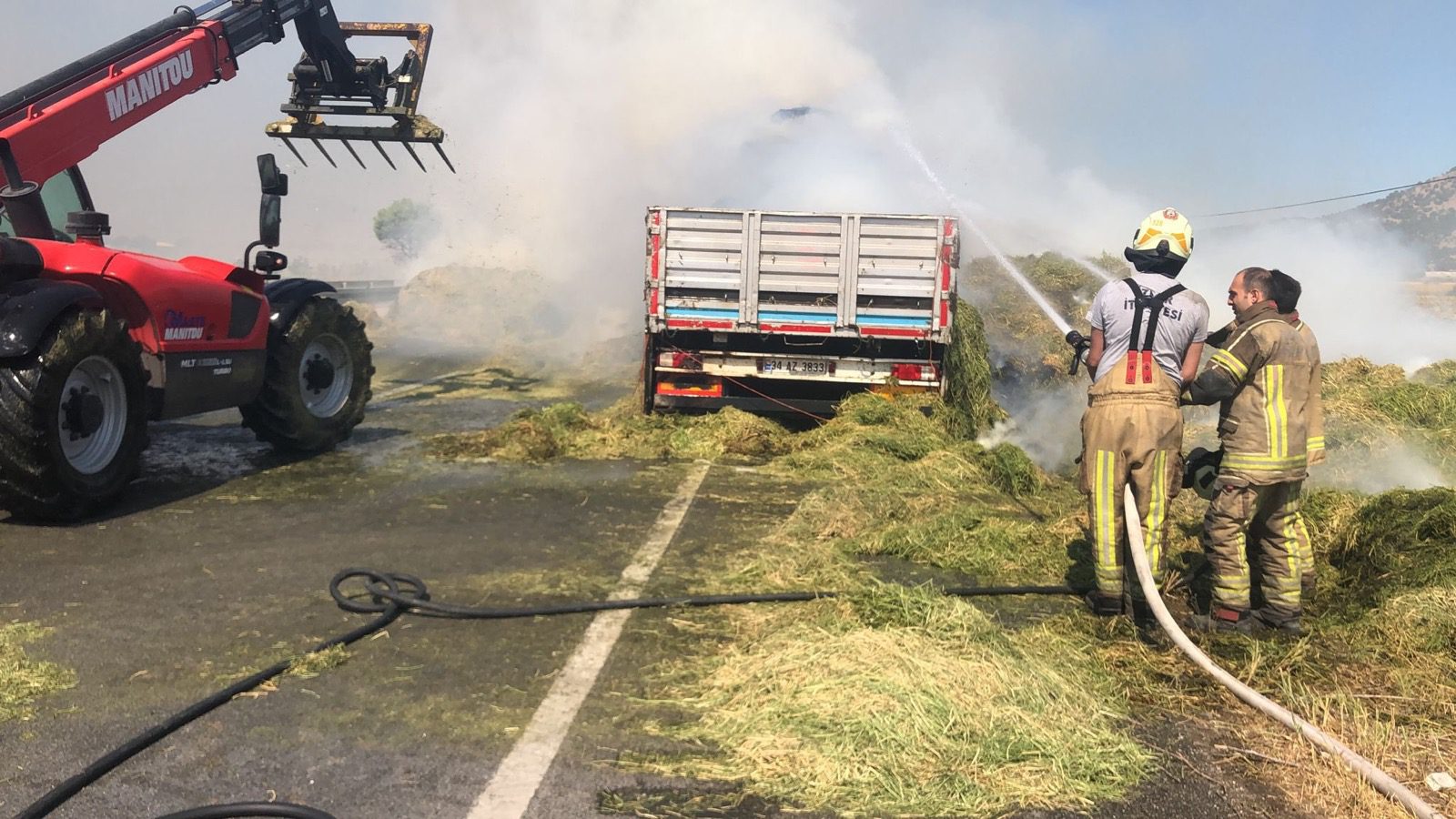 yangın İzmir’in ateş savaşçıları 9 günlük bayram tatili süresince başta orman yangınları olmak üzere çok sayıda olaya müdahale etti. İtfaiyesi 9-18 Temmuz tarihleri arasında 1.006 olaya müdahale etti. 20’si orman olmak üzere 726 yangını büyümeden söndürdü. Çıkan orman yangınlarında yaklaşık 120 hektarlık alanın zarar gördüğü tahmin ediliyor.