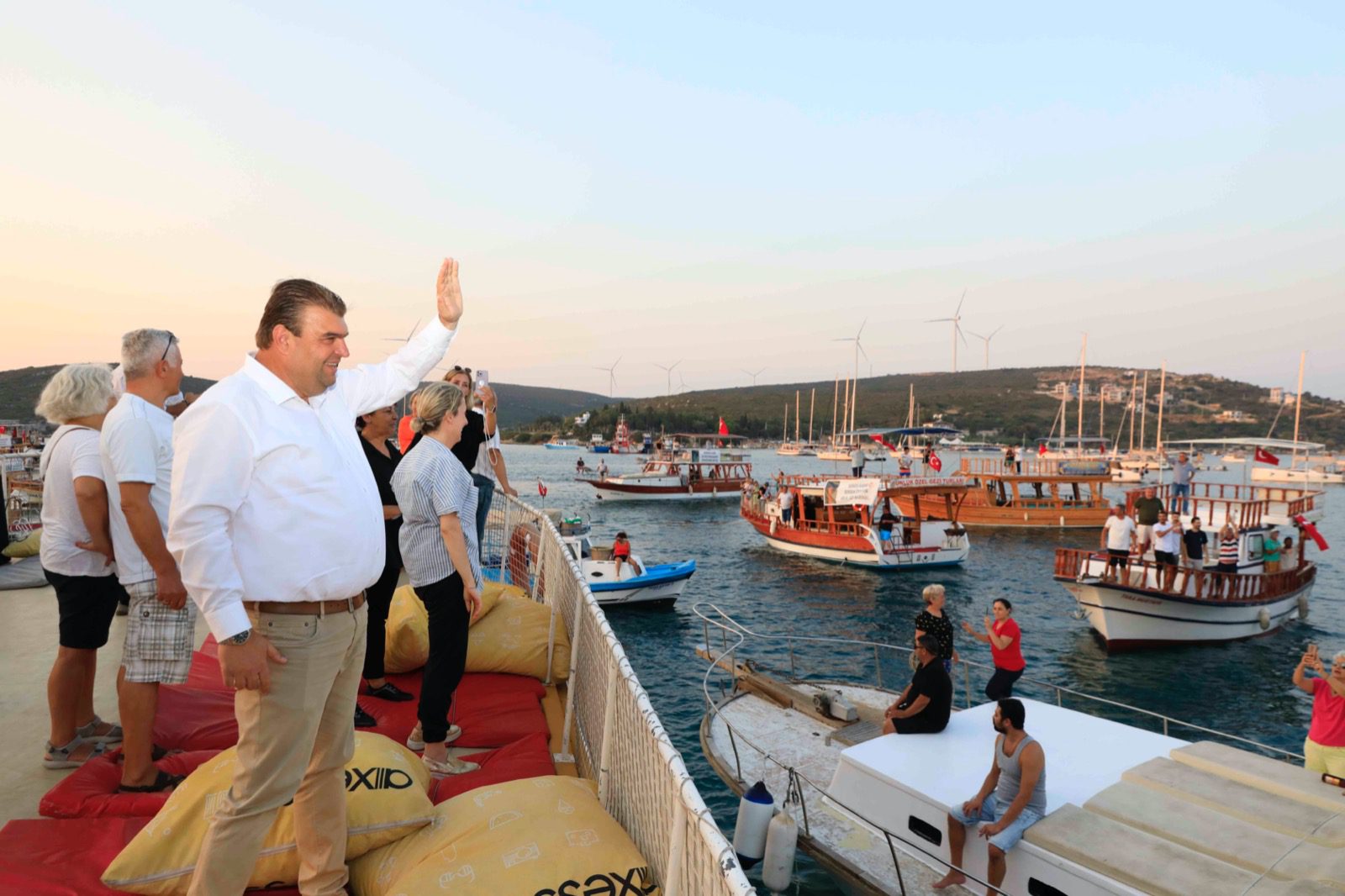 Sığacık Körfezi'nde Halk Yat Limanına Akın Etti!