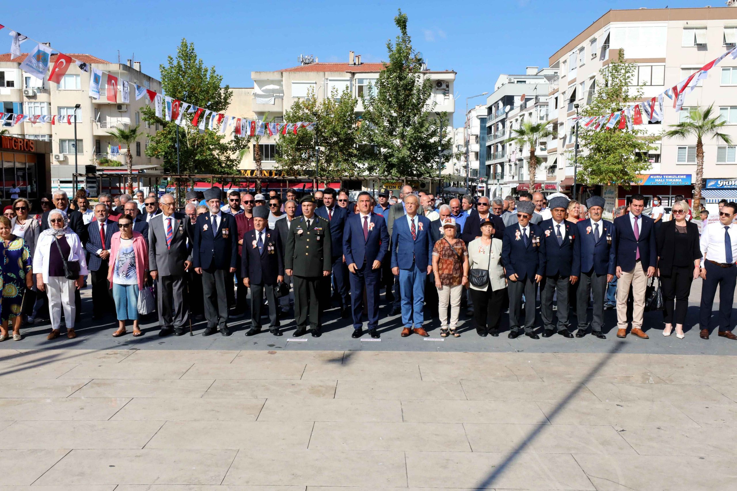 Gaziler gününde folklör gösterisi!