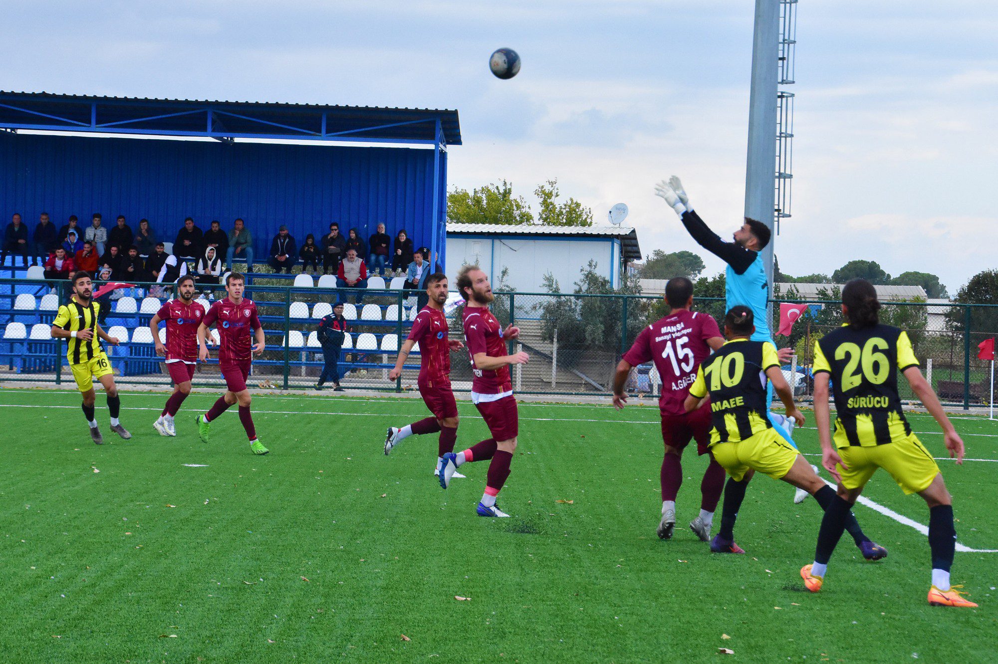 futbol Bölgesel Amatör Ligi’nin (BAL) 3.Haftasında deplasmanda Manisa Sanayi Yıldız Spor’a konuk olan Aliağaspor FK, rakibini 3-1 mağlup etti.