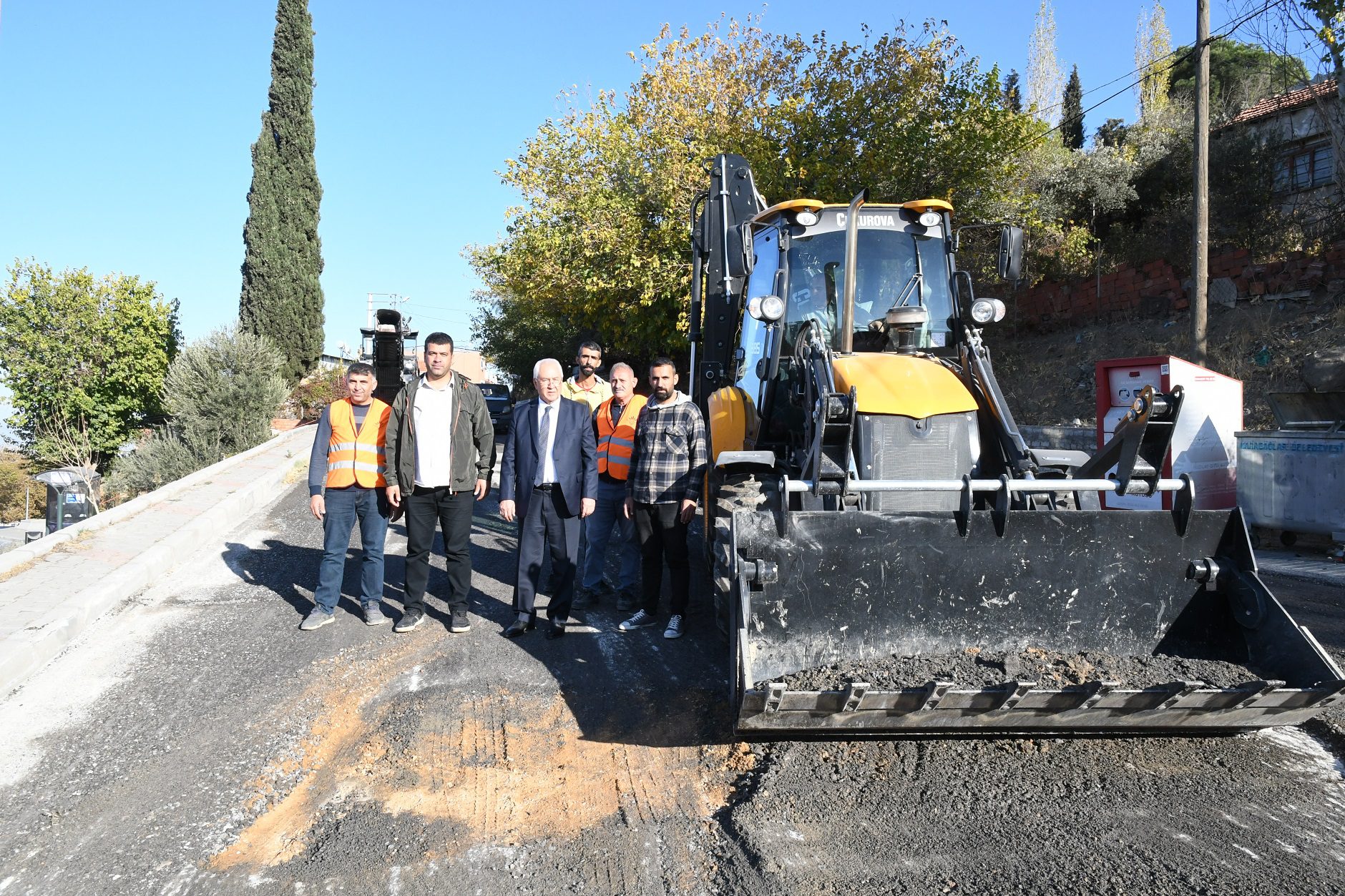 Başkan Selvitopu, asfalt çalışmalarına hız kesmeden devam ediyor!