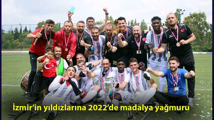 İzmir’in yıldızlarına 2022’de madalya yağmuru