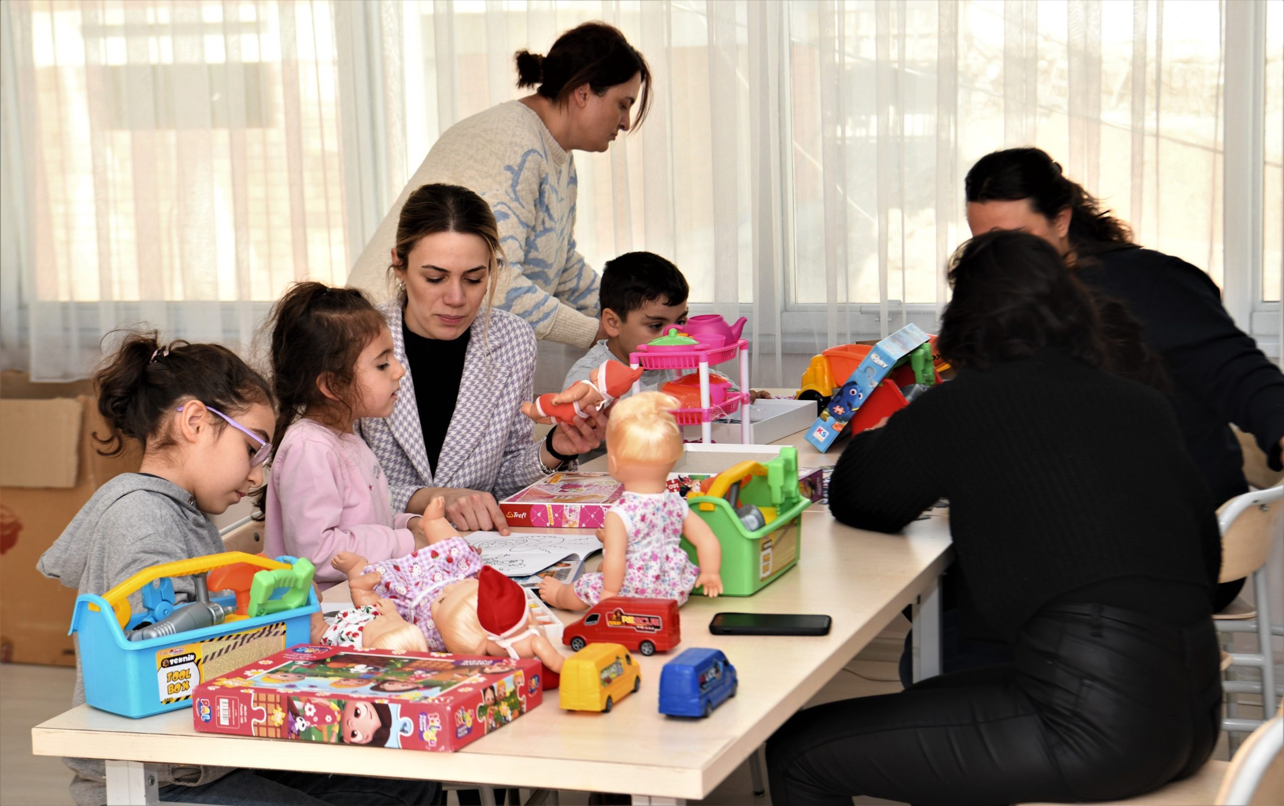 Depremzede minikler için oyun alanı